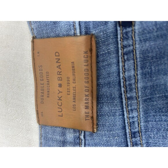 Lucky Brand Jeans Men's 38X32 410 Athletic Straight Leg ACTUAL 40W X29.5L - Picture 3 of 11